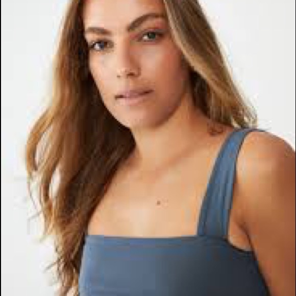 Cotton On Wide Strap Straight Neck Crop Cami (set of two) - Picture 3 of 3